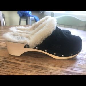 Ugg clogs